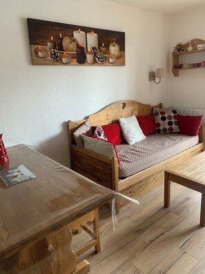 Living area - 4/5-person apartment at the foot of the slopes (Risoul)