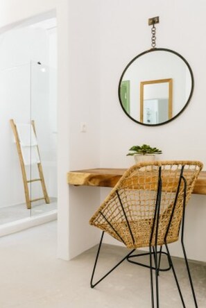 Interior - Suite with Private Pool and sea view (Mykonos)