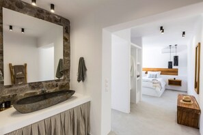 Shower, hair dryer, towels - Suite with Private Pool and sea view (Mykonos)