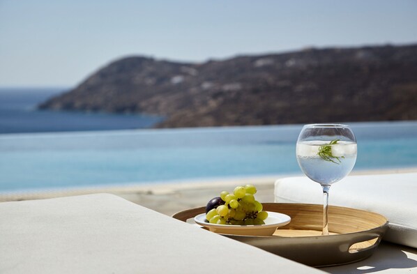 Pool - Amazing view Mykonian Villa with 5 bedrooms and pool (Mykonos)