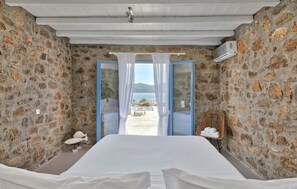 2 bedrooms, travel cot, free WiFi, bed sheets - 2 Bedroom Villa with private pool (Panormos)
