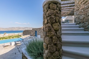 Property grounds - 4 Bedroom Villa with private pool and sea view (Mikonos)