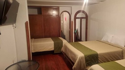 Eco Bunnu Inn Santa Ana