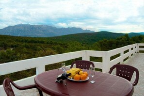 Outdoor dining - Family Two-Bedroom Apartment with Terrace (4-6) (Tivat)