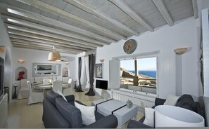 TV, DVD player - Superior villa Divine/private pool, sea view (Kalafatis)