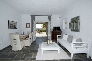 Interior - Luxury apartment Fokos/lounge area, sea view (Kalafatis)