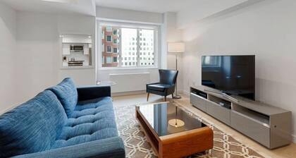 Modern 1BR at Rector Place with Indoor Pool