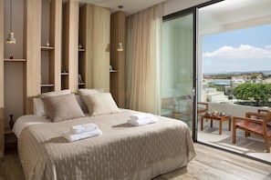 4 bedrooms, iron/ironing board, travel cot, free WiFi - Opulent VILLA K on Crete (Galatas)