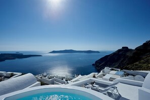 Pool - Nautilus Residence 3 bedroom villa at Firostefani (Thira)