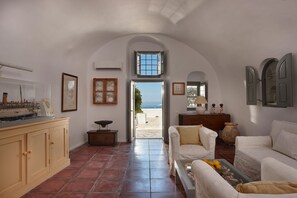 Interior - Nautilus Residence 3 bedroom villa at Firostefani (Thira)
