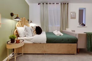 1 bedroom, iron/ironing board, free WiFi, bed sheets - Stylish and modern studio flat | Free parking - Pass the Keys (Cambridge)