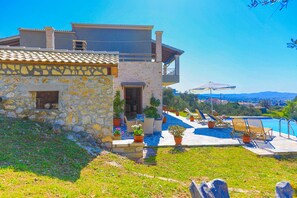 Terrace/patio - Villa Dersea in Acharavi (Acharavi)