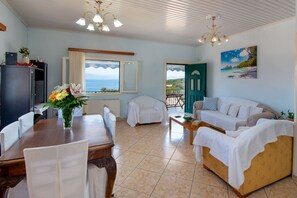 TV, DVD player, books - Villa Thea Antonis in Gaios (Gaios)