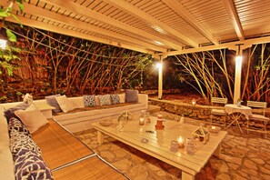 Terrace/patio - Prasini Luxury Cottage (Ozias)