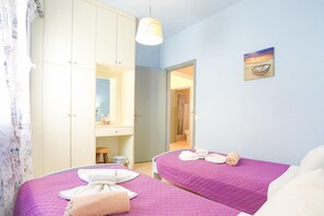 Iron/ironing board, travel cot, bed sheets - Jasmin in Katavolos with 1 bedrooms and 1 bathrooms (Katavolos)