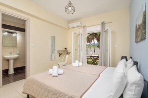 6 bedrooms, iron/ironing board, travel cot, bed sheets - Villa Paradiso in Agnos (Roda)