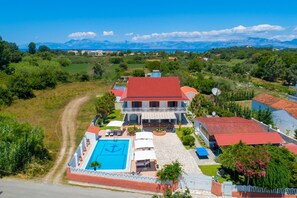 Exterior - Villa Paradiso in Agnos (Roda)