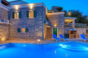Pool - Villa Regina in Kentroma (Kentroma)