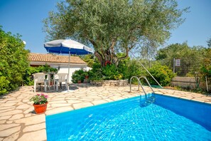 Pool - Fishermans Cottage in Kassiopi (Kassiopi)