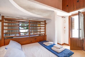 2 bedrooms, iron/ironing board, travel cot, bed sheets - Fishermans Cottage in Kassiopi (Kassiopi)