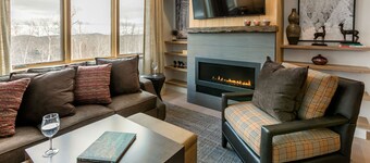 Okemo Mountain 4BR Ski-In Condo | Sleeps 12!