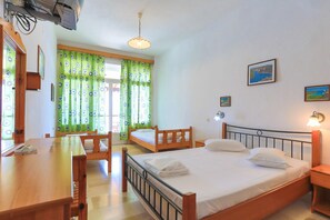 1 Schlafzimmer, Bügeleisen/Bügelbrett, Bettwäsche