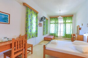 1 bedroom, iron/ironing board, bed sheets - Faros Tria in Gaios with 1 bedrooms and 1 bathrooms (Gaios)