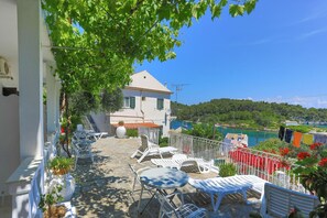 Terrace/patio - Faros Ennea in Gaios (Gaios)