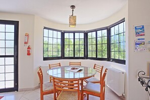 Dining - Villa Maria Latchi in Latchi (Latchi)