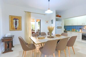 Dining - Achilleion Forest Villa (Souleika)