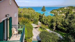 Property grounds - Villa Yiotta in Paxi (Paxi)