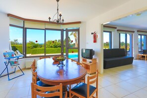 Dining - Villa Stavriella in Latchi (Latchi)