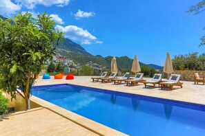 Pool - Villa Eos in Kalkan with 3 bedrooms and 4 bathrooms (Kalkan)