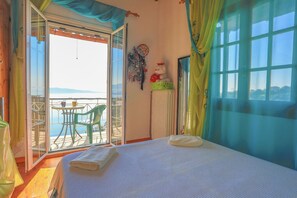 1 bedroom, iron/ironing board, bed sheets - The Old Office in Kalami (Kalami)