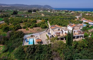 Exterior - Villa Ira Finiki in Latchi (Latchi)