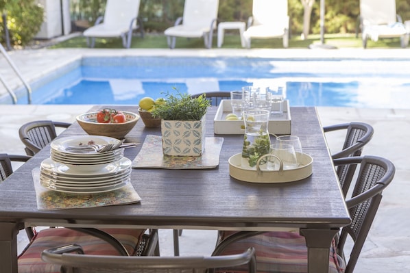 Outdoor dining - Villa Irina Polis in Polis (Polis)