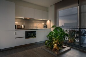 Private kitchen - Athens Hill - Rooftop Apartment with Hot Tub (Kallithea)