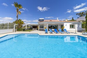 Pool - Maria in Albufeira with 6 bedrooms and 5 bathrooms (Albufeira)
