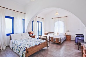 Bügeleisen/Bügelbrett, Reisekinderbett, kostenloses WLAN, Bettwäsche