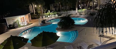 Outdoor pool, a heated pool