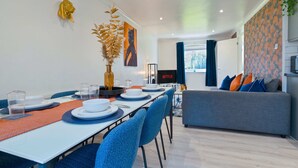 Dining - Modern 2-Bed House w/ Parking - Work & Comfort (Kent)