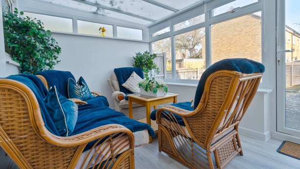 Interior - Modern 2-Bed House w/ Parking - Work & Comfort (Kent)