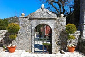 Exterior detail - Galini Vines House: Authentic Corfu village life. WiFi. A/C (Corfu)