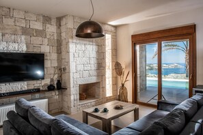 TV, stereo, offices, printers - Alpha House in Crete (Ligaria)