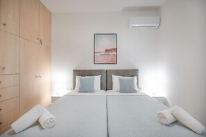2 bedrooms, iron/ironing board, travel cot, bed sheets - Villa Telio in Corfu (Corfu)