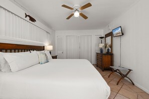 Iron/ironing board, WiFi, bed sheets - Poolside Oasis | Walk to beach access! (South Padre Island)