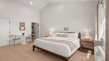 Superior studio, 1 kingsize bed, niet-roken, huisdieren toegestaan | Een kluis op de kamer, verduisterende gordijnen