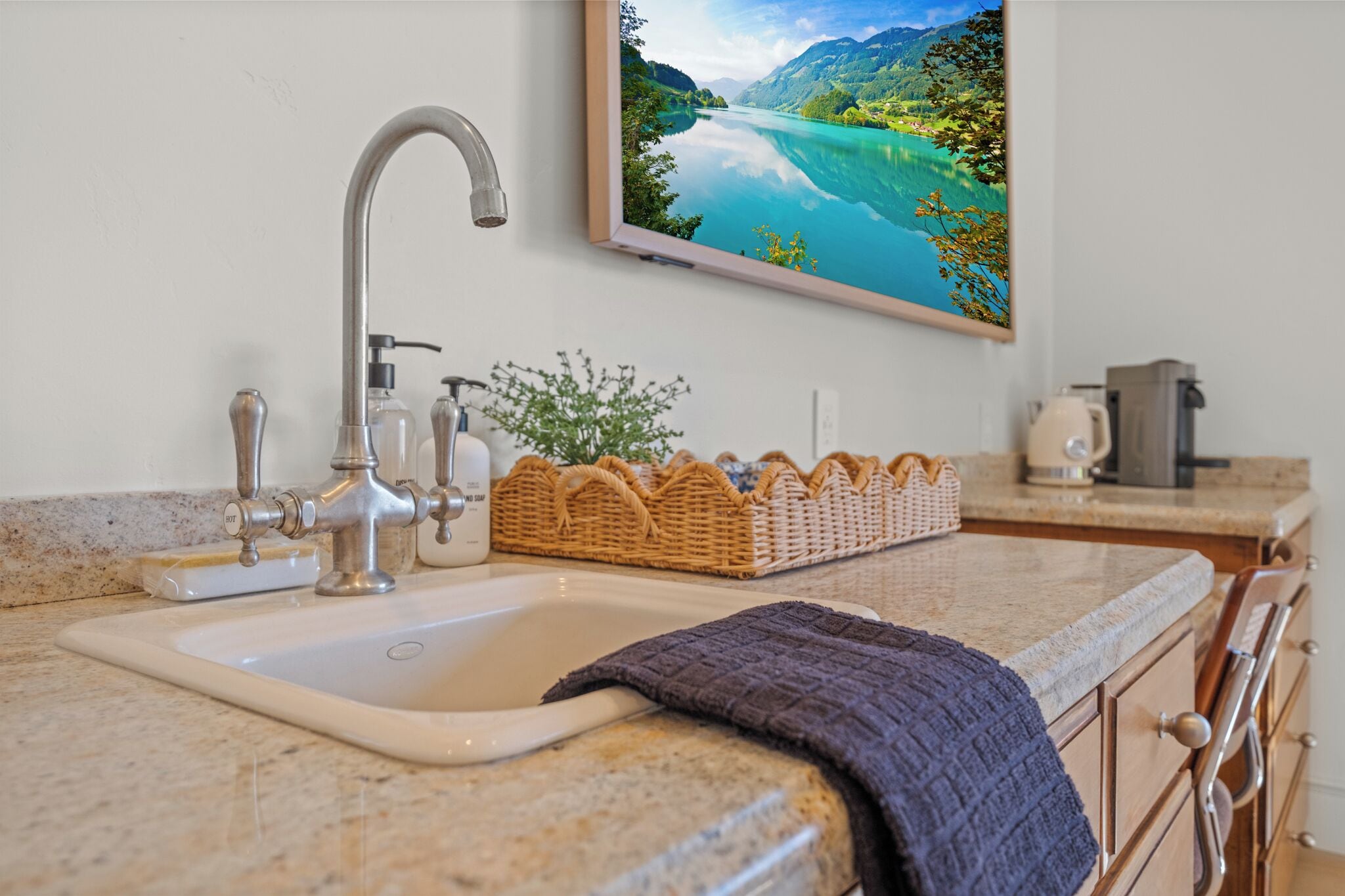 Estúdio exclusivo, 1 cama King, para não fumantes, cozinha americana | Cozinha privada | Frigobar, micro-ondas, cadeirão de bebê