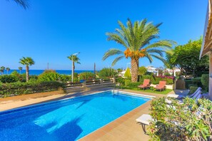 Unclassified image, 4 of 43, button - Villa Arbanassi in Latchi (Latchi)