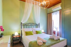 2 bedrooms, iron/ironing board, travel cot, bed sheets - Cochelli Villa Lower (Corfu)